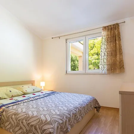 3 Bedroom Beautiful Apartment In Birine Apartman