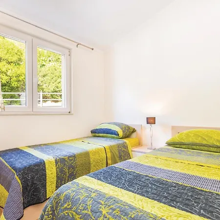 3 Bedroom Beautiful Apartment In Birine Apartman