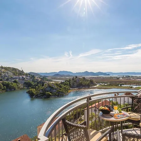 Apartman 3 Bedroom Beautiful Apartment In Birine Ploce (Dubrovnik-Neretva)